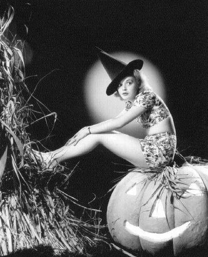Vintage-Halloween-Witch-Nancy-Grey